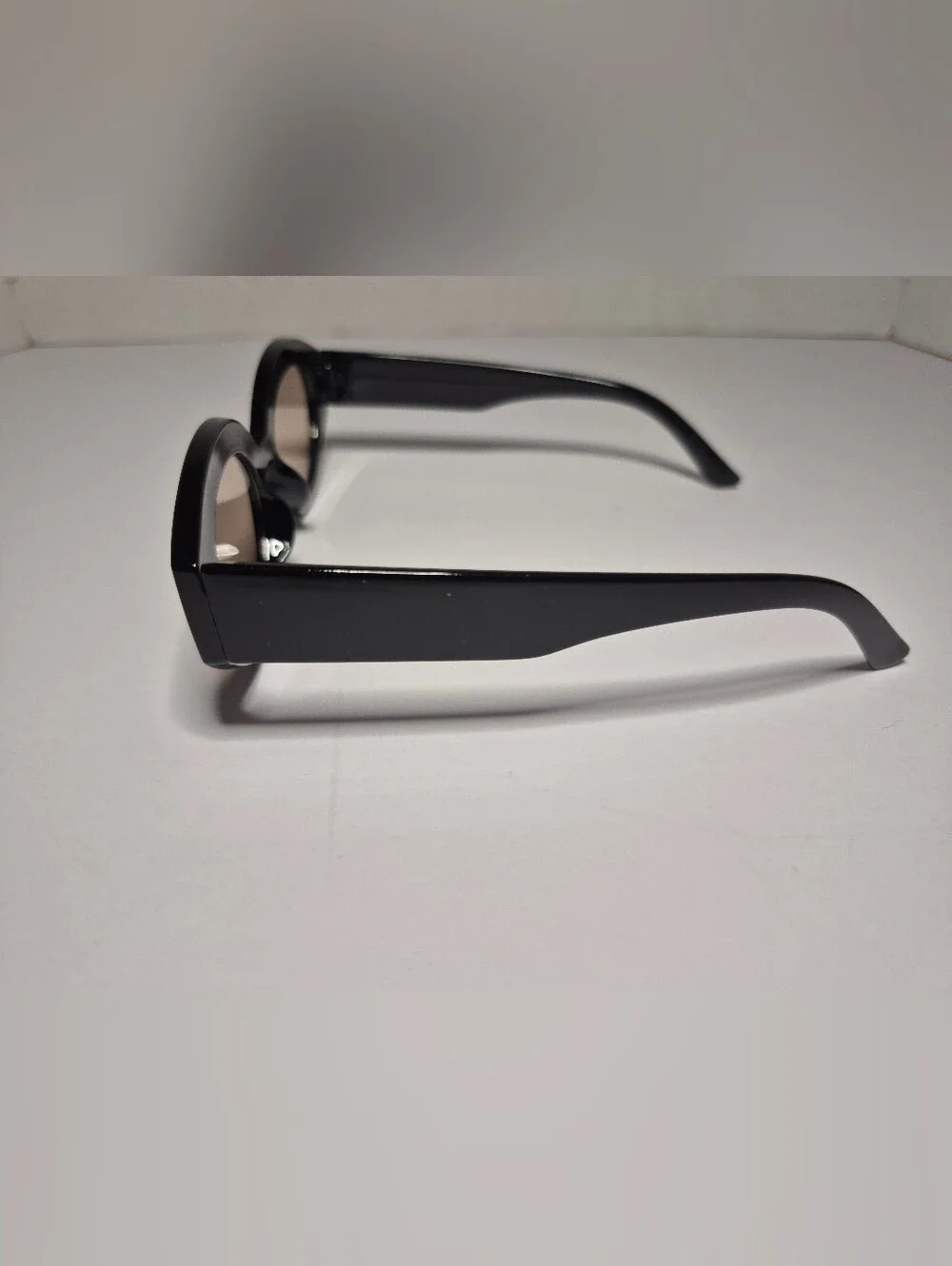 N/A stylish black